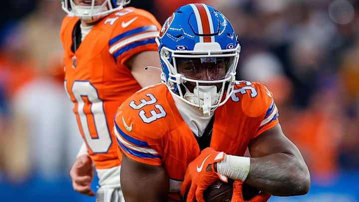 金属拼图的设计与应用